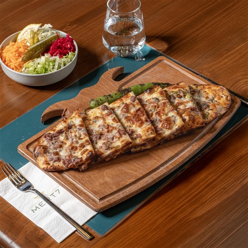 Kuşbaşı Kaşarlı Pide