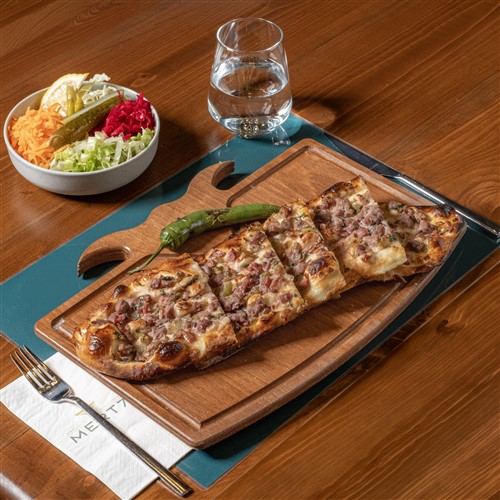 Kuşbaşılı Pide